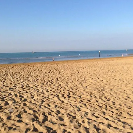펜션 Bellissimo Trilocale In Condominio Fronte Mare 비비오네