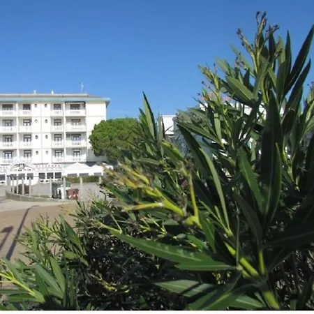 Bellissimo Trilocale In Condominio Fronte Mare * Bibione